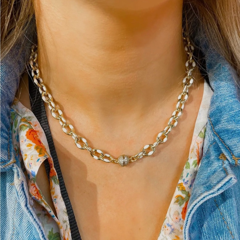 Elegant Gold and Silver Chain Necklace